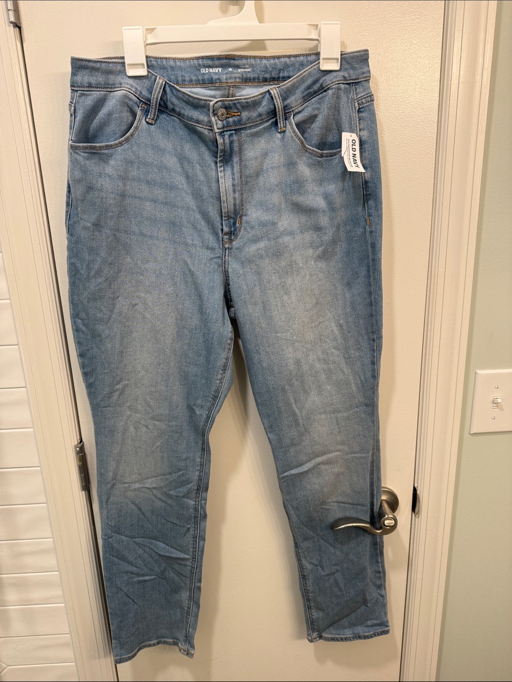 Old Navy Women's Light Wash Straight Leg Jeans